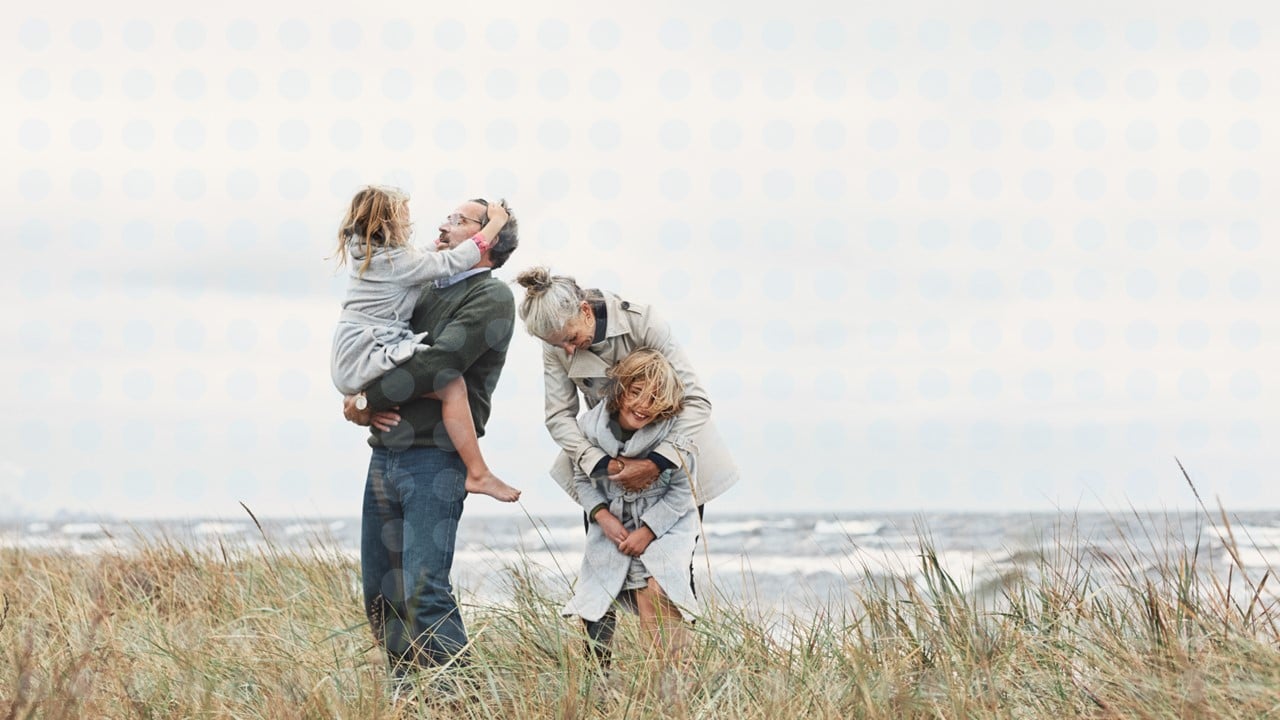 Familie på en strand 